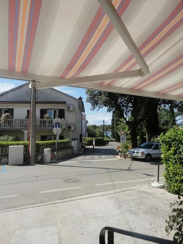 Apartments Mirjana Malinska