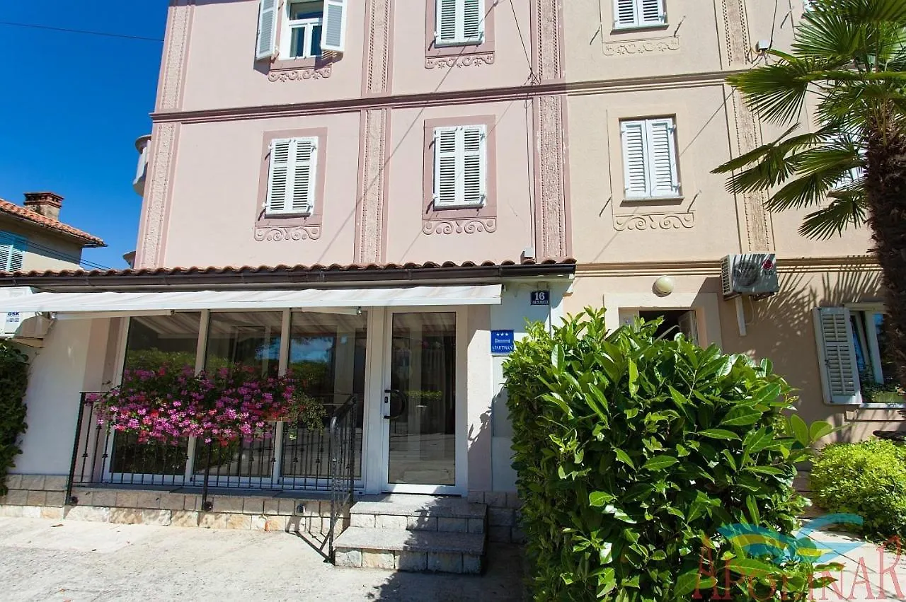 Apartments Mirjana Malinska