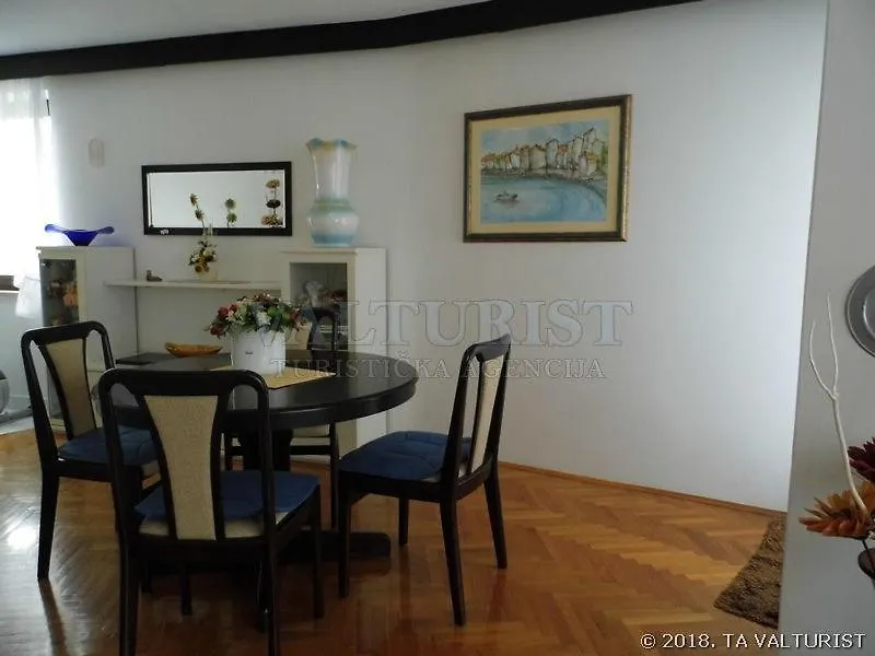 Guest house Apartments Mirjana Malinska